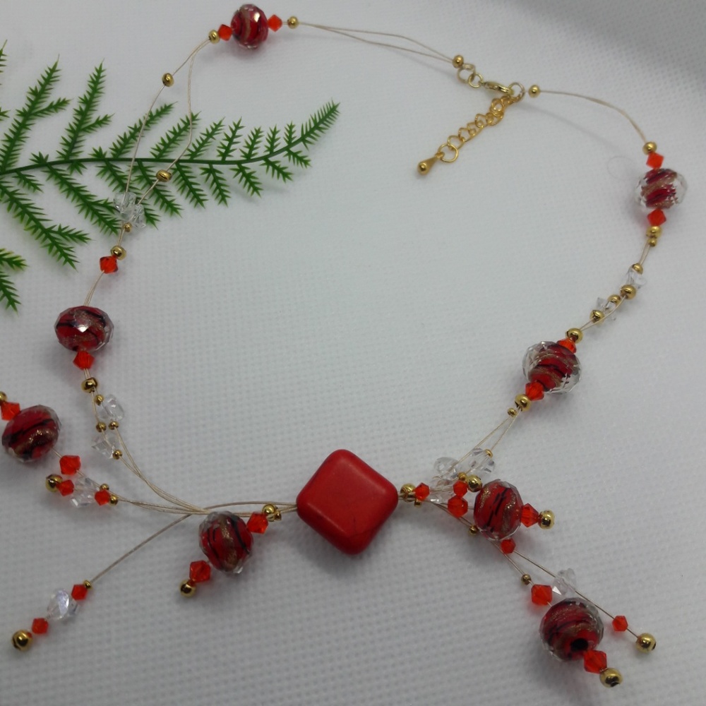 Pretty in Red Glass Bead Necklace